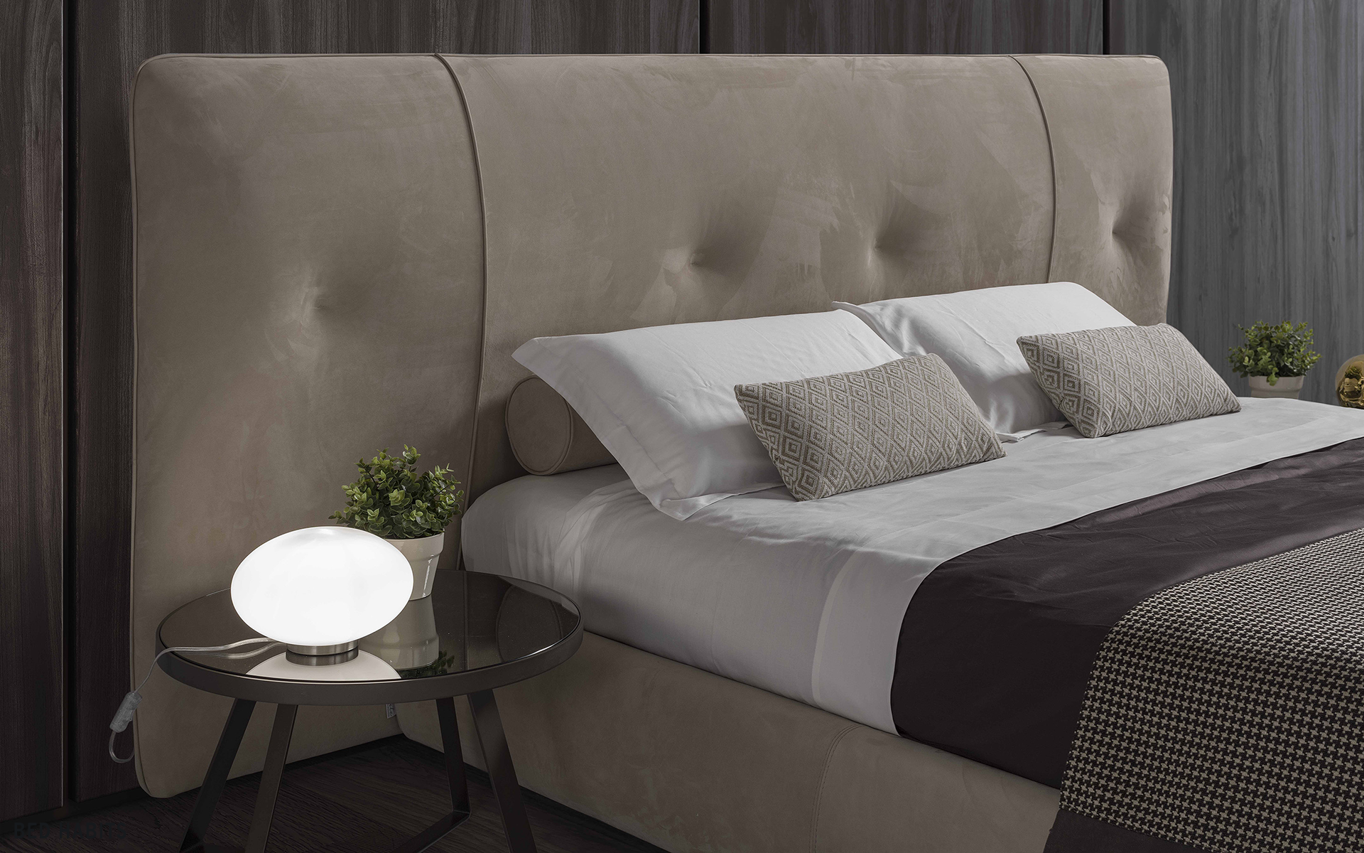 Designbed Charlie 1920x1200 BedHabits 1.jpg