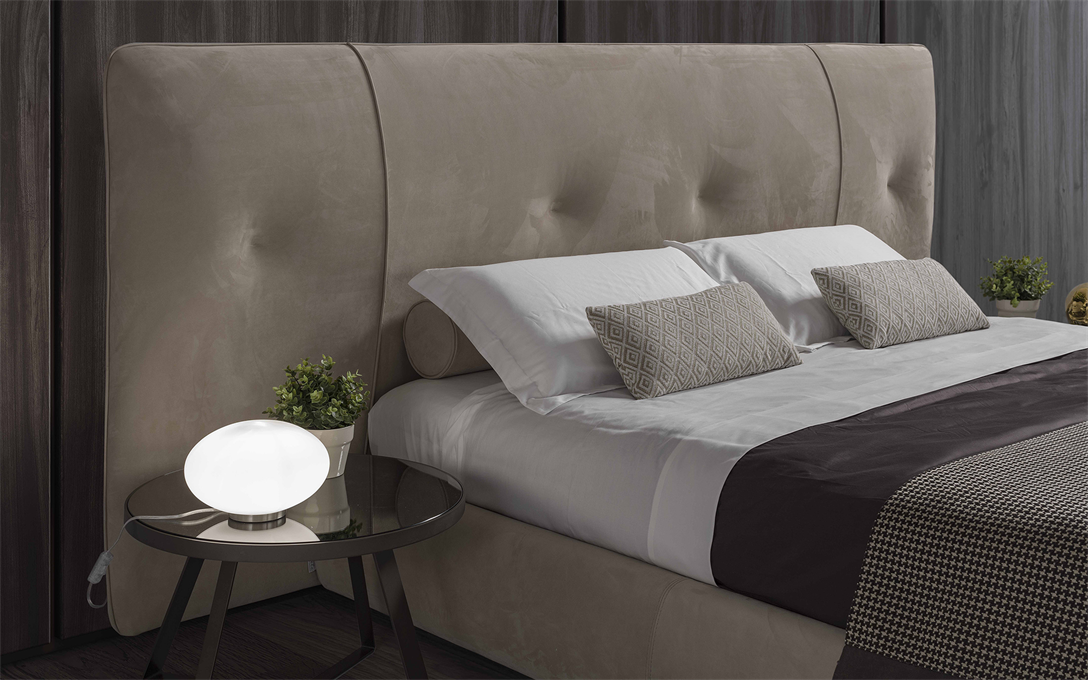 Designbed Charlie 1920x1200 BedHabits 1.jpg