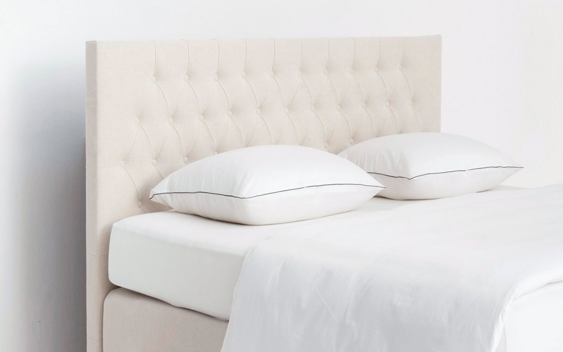 hoofdbord capiton bed habits zijkant 1920 x 1200