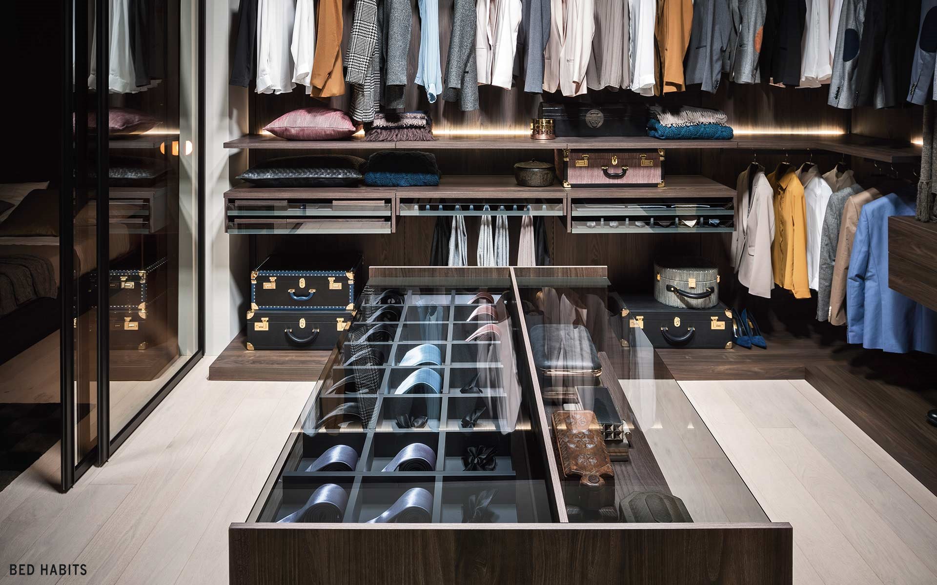 Inloopkast Walk in closet Break N BedHabits 1920x1200 1