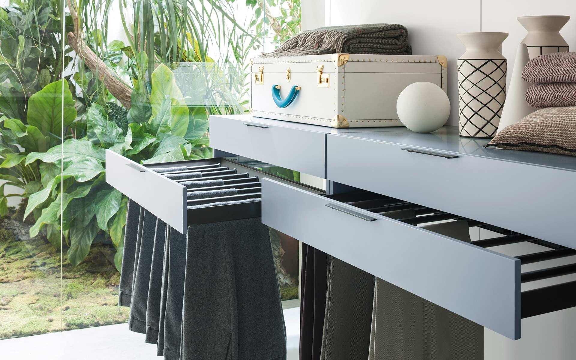 Inloopkast Walk in closet Break N BedHabits 1920x1200 6