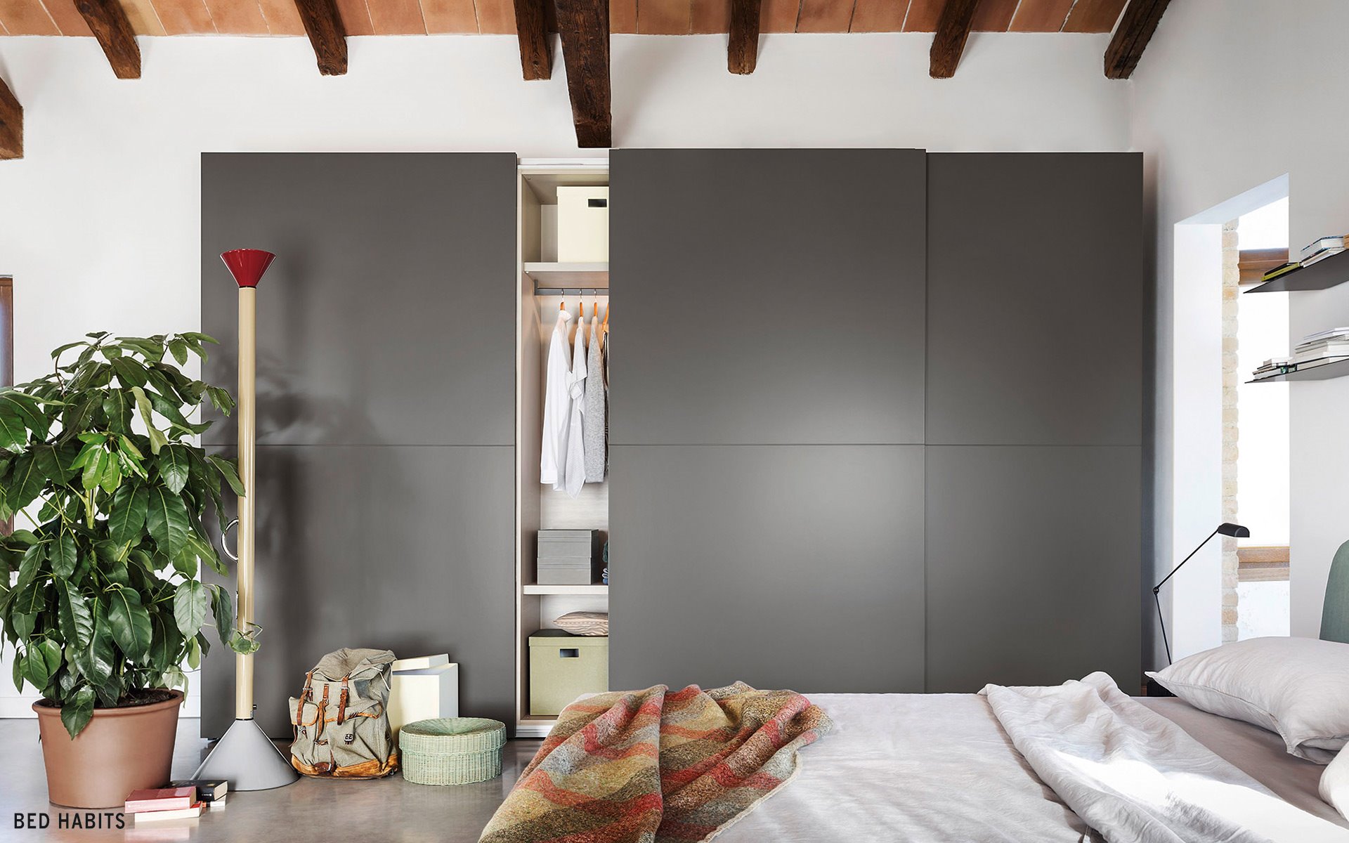 Garderobekast schuifdeurkast Allison N Bedhabits 1920x1200 slider